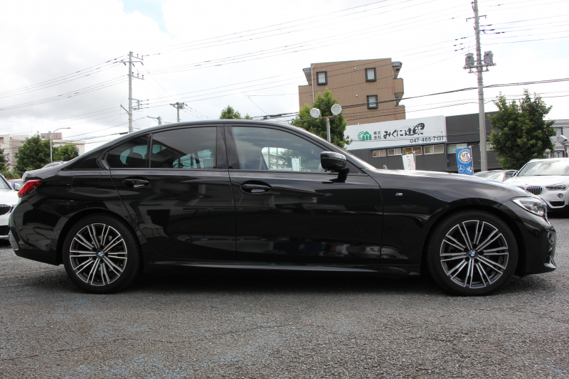 BMW 3シリーズ 320i Mｽﾎﾟｰﾂ ﾊｲﾗｲﾝ&ｻｳﾝﾄﾞ&ｺﾝﾌｫｰﾄP 1ｵｰﾅ ﾊｰﾏﾝｶｰﾄﾞﾝｻﾗｳﾝﾄﾞﾌﾙｾｸﾞTV ｺﾆｬｯｸﾚｻﾞｰ ｼｰﾄﾋｰﾀｰ ﾗﾝﾊﾞｰｻﾎﾟｰﾄ 追従ACC ｽﾃｱﾘﾝｸﾞｻﾎﾟｰﾄ BMWﾗｲﾌﾞｺｯｸﾋﾟｯﾄﾞApplecarplay対応 Pｱｼｽﾄ 電動ﾄﾗﾝｸ 後退ｱｼｽﾄ DｱｼｽﾄPro 2年保証