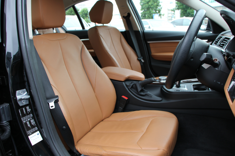 BMW 3シリーズ 320i ﾗｸﾞｼﾞｭｱﾘｰ 最終ﾓﾃﾞﾙ 8A新ｴﾝｼﾞﾝ 追従ACC ﾚｰﾝﾁｪﾝｼﾞ警告 LEDﾍｯﾄﾞﾗｲﾄ&ﾃｰﾙ ｺﾆｬｯｸﾚｻﾞｰ ｼｰﾄﾋｰﾀｰ 変更後ﾀｯﾁﾊﾟﾈﾙ対応ﾅﾋﾞ変更後ﾙｰﾑﾐﾗｰ Bluetooth接続 Bｶﾒﾗ 衝突軽減ﾌﾞﾚｰｷ 車線逸脱警告 歩行者警告 ｽﾏｰﾄｷｰ 2年保証