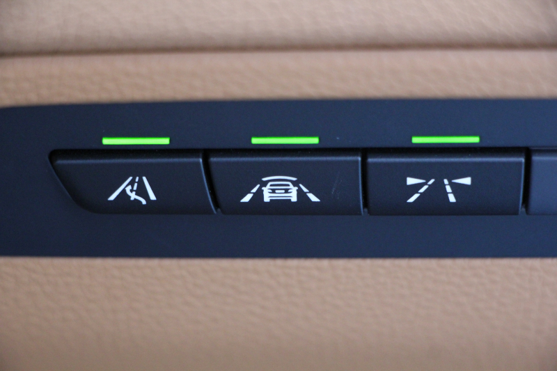 BMW 3シリーズ 320i ﾗｸﾞｼﾞｭｱﾘｰ 最終ﾓﾃﾞﾙ 8A新ｴﾝｼﾞﾝ 追従ACC ﾚｰﾝﾁｪﾝｼﾞ警告 LEDﾍｯﾄﾞﾗｲﾄ&ﾃｰﾙ ｺﾆｬｯｸﾚｻﾞｰ ｼｰﾄﾋｰﾀｰ 変更後ﾀｯﾁﾊﾟﾈﾙ対応ﾅﾋﾞ変更後ﾙｰﾑﾐﾗｰ Bluetooth接続 Bｶﾒﾗ 衝突軽減ﾌﾞﾚｰｷ 車線逸脱警告 歩行者警告 ｽﾏｰﾄｷｰ 2年保証