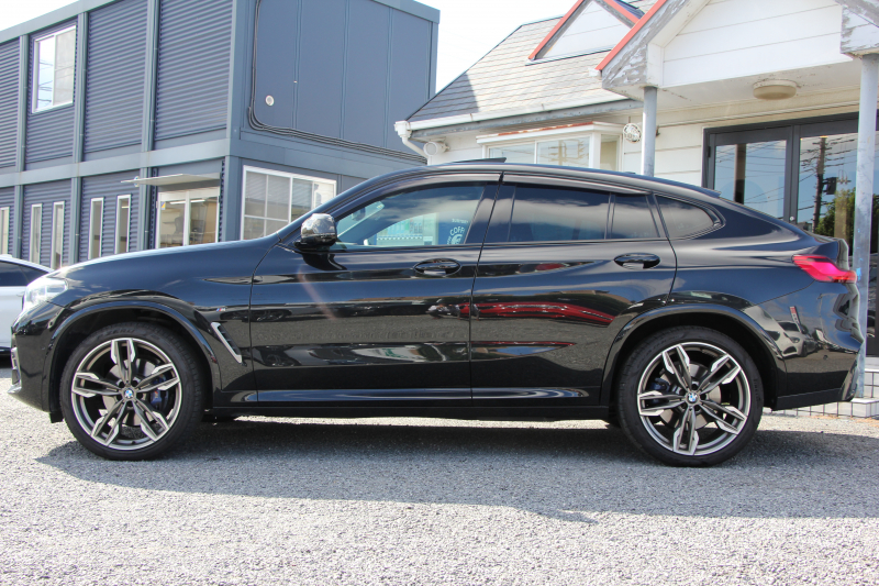 BMW X4 M40i 直6ﾀｰﾎﾞ360馬力 ﾊﾟﾉﾗﾏｻﾝﾙｰﾌ 全席ﾋｰﾀｰ黒革 ｱﾀﾞﾌﾟﾃｨﾌﾞMｻｽ 専用ﾃﾞﾌ 専用ﾌﾞﾚｰｷ 21AW LEDﾍｯﾄﾞﾗｲﾄ 追従ACC HUD ｽﾃｱﾘﾝｸﾞｻﾎﾟｰﾄ ﾀｯﾁ画面HDDﾅﾋﾞTV 360度ﾊﾟﾉﾗﾏｶﾒﾗ ｱｸﾃｨﾌﾞPDC緊急ﾌﾞﾚｰｷ Hifiｽﾋﾟｰｶｰ 置くだけ充電 2年保証