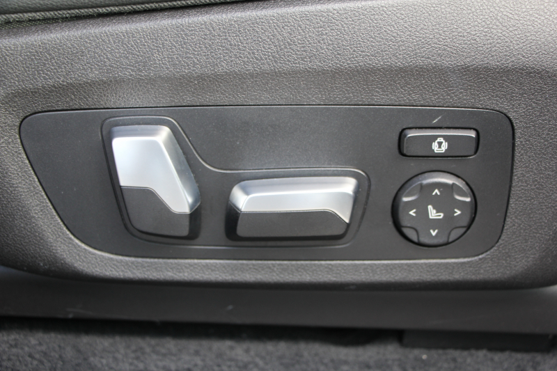 BMW X4 M40i 直6ﾀｰﾎﾞ360馬力 ﾊﾟﾉﾗﾏｻﾝﾙｰﾌ 全席ﾋｰﾀｰ黒革 ｱﾀﾞﾌﾟﾃｨﾌﾞMｻｽ 専用ﾃﾞﾌ 専用ﾌﾞﾚｰｷ 21AW LEDﾍｯﾄﾞﾗｲﾄ 追従ACC HUD ｽﾃｱﾘﾝｸﾞｻﾎﾟｰﾄ ﾀｯﾁ画面HDDﾅﾋﾞTV 360度ﾊﾟﾉﾗﾏｶﾒﾗ ｱｸﾃｨﾌﾞPDC緊急ﾌﾞﾚｰｷ Hifiｽﾋﾟｰｶｰ 置くだけ充電 2年保証