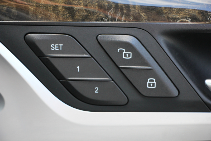 BMW X4 M40i 直6ﾀｰﾎﾞ360馬力 ﾊﾟﾉﾗﾏｻﾝﾙｰﾌ 全席ﾋｰﾀｰ黒革 ｱﾀﾞﾌﾟﾃｨﾌﾞMｻｽ 専用ﾃﾞﾌ 専用ﾌﾞﾚｰｷ 21AW LEDﾍｯﾄﾞﾗｲﾄ 追従ACC HUD ｽﾃｱﾘﾝｸﾞｻﾎﾟｰﾄ ﾀｯﾁ画面HDDﾅﾋﾞTV 360度ﾊﾟﾉﾗﾏｶﾒﾗ ｱｸﾃｨﾌﾞPDC緊急ﾌﾞﾚｰｷ Hifiｽﾋﾟｰｶｰ 置くだけ充電 2年保証