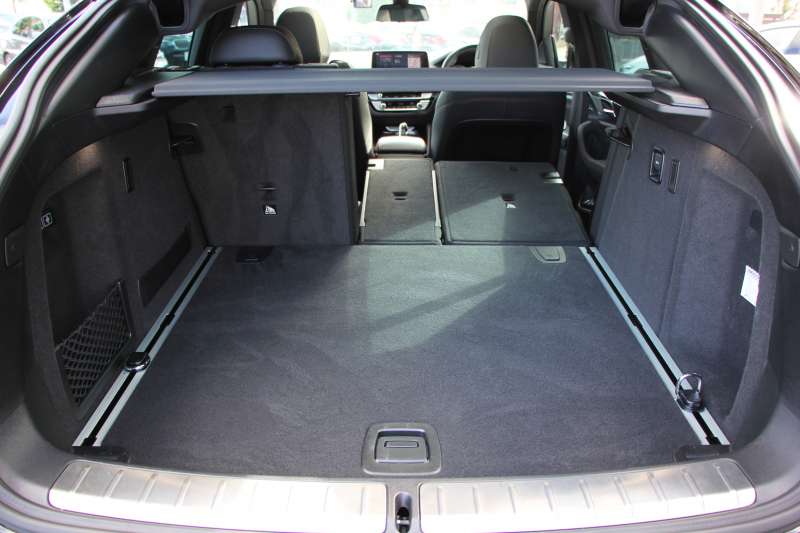 BMW X4 M40i 直6ﾀｰﾎﾞ360馬力 ﾊﾟﾉﾗﾏｻﾝﾙｰﾌ 全席ﾋｰﾀｰ黒革 ｱﾀﾞﾌﾟﾃｨﾌﾞMｻｽ 専用ﾃﾞﾌ 専用ﾌﾞﾚｰｷ 21AW LEDﾍｯﾄﾞﾗｲﾄ 追従ACC HUD ｽﾃｱﾘﾝｸﾞｻﾎﾟｰﾄ ﾀｯﾁ画面HDDﾅﾋﾞTV 360度ﾊﾟﾉﾗﾏｶﾒﾗ ｱｸﾃｨﾌﾞPDC緊急ﾌﾞﾚｰｷ Hifiｽﾋﾟｰｶｰ 置くだけ充電 2年保証