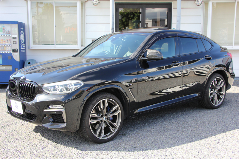 BMW X4 M40i 直6ﾀｰﾎﾞ360馬力 ﾊﾟﾉﾗﾏｻﾝﾙｰﾌ 全席ﾋｰﾀｰ黒革 ｱﾀﾞﾌﾟﾃｨﾌﾞMｻｽ 専用ﾃﾞﾌ 専用ﾌﾞﾚｰｷ 21AW LEDﾍｯﾄﾞﾗｲﾄ 追従ACC HUD ｽﾃｱﾘﾝｸﾞｻﾎﾟｰﾄ ﾀｯﾁ画面HDDﾅﾋﾞTV 360度ﾊﾟﾉﾗﾏｶﾒﾗ ｱｸﾃｨﾌﾞPDC緊急ﾌﾞﾚｰｷ Hifiｽﾋﾟｰｶｰ 置くだけ充電 2年保証