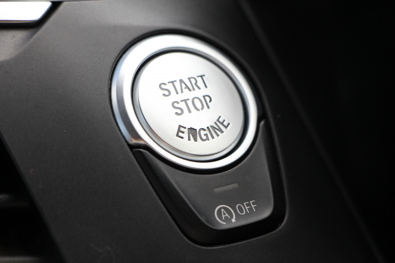 BMW X4 M40i 直6ﾀｰﾎﾞ360馬力 ﾊﾟﾉﾗﾏｻﾝﾙｰﾌ 全席ﾋｰﾀｰ黒革 ｱﾀﾞﾌﾟﾃｨﾌﾞMｻｽ 専用ﾃﾞﾌ 専用ﾌﾞﾚｰｷ 21AW LEDﾍｯﾄﾞﾗｲﾄ 追従ACC HUD ｽﾃｱﾘﾝｸﾞｻﾎﾟｰﾄ ﾀｯﾁ画面HDDﾅﾋﾞTV 360度ﾊﾟﾉﾗﾏｶﾒﾗ ｱｸﾃｨﾌﾞPDC緊急ﾌﾞﾚｰｷ Hifiｽﾋﾟｰｶｰ 置くだけ充電 2年保証