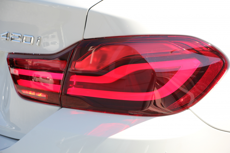 BMW 4シリーズ 420i ｸﾞﾗﾝｸｰﾍﾟMｽﾎﾟｰﾂ 最終ﾓﾃﾞﾙ ﾋｰﾀｰ茶革 LEDﾍｯﾄﾞﾗｲﾄ 純正LEDｽﾓｰｸﾃｰﾙ ｴｱﾛﾃﾞｨﾌｭｰｻﾞｰ ｵﾌﾟｼｮﾝ19AW ｶｰﾎﾞﾝﾌﾛﾝﾄｽﾎﾟｲﾗｰ NEWﾙｰﾑﾐﾗｰ ﾀｯﾁ画面HDDﾅﾋﾞﾌﾙｾｸﾞTV 追従ACC ﾚｰﾝC警告 電動ﾄﾗﾝｸ 衝突軽減ﾌﾞﾚｰｷ 車線逸脱&歩行者警告 2年保証