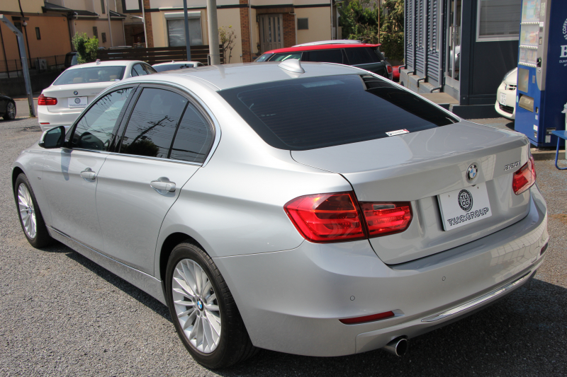 BMW 3シリーズ 320i ﾗｸﾞｼﾞｭｱﾘｰ 前期最終 追従ACC ﾋｰﾀｰ黒革 衝突軽減ﾌﾞﾚｰｷ 車線逸脱警告 歩行者警告 ﾌﾙｾｸﾞTV ﾀｯﾁﾊﾟｯﾄﾞ対応iﾄﾞﾗｲﾌﾞHDDﾅﾋﾞBｶﾒﾗ Bluetooth接続 ｽﾏｰﾄｷｰ ｷｾﾉﾝ ﾐﾗｰETC2.0 ECOPROﾓｰﾄﾞ8速AT 直噴ﾀｰﾎﾞｸﾛｰﾑﾗｲﾝｴｸｽﾃﾘｱ 2年保証