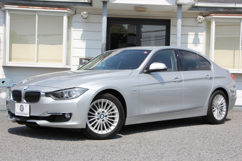 BMW 3シリーズ 320i ﾗｸﾞｼﾞｭｱﾘｰ 前期最終 追従ACC ﾋｰﾀｰ黒革 衝突軽減ﾌﾞﾚｰｷ 車線逸脱警告 歩行者警告 ﾌﾙｾｸﾞTV ﾀｯﾁﾊﾟｯﾄﾞ対応iﾄﾞﾗｲﾌﾞHDDﾅﾋﾞBｶﾒﾗ Bluetooth接続 ｽﾏｰﾄｷｰ ｷｾﾉﾝ ﾐﾗｰETC2.0 ECOPROﾓｰﾄﾞ8速AT 直噴ﾀｰﾎﾞｸﾛｰﾑﾗｲﾝｴｸｽﾃﾘｱ 2年保証