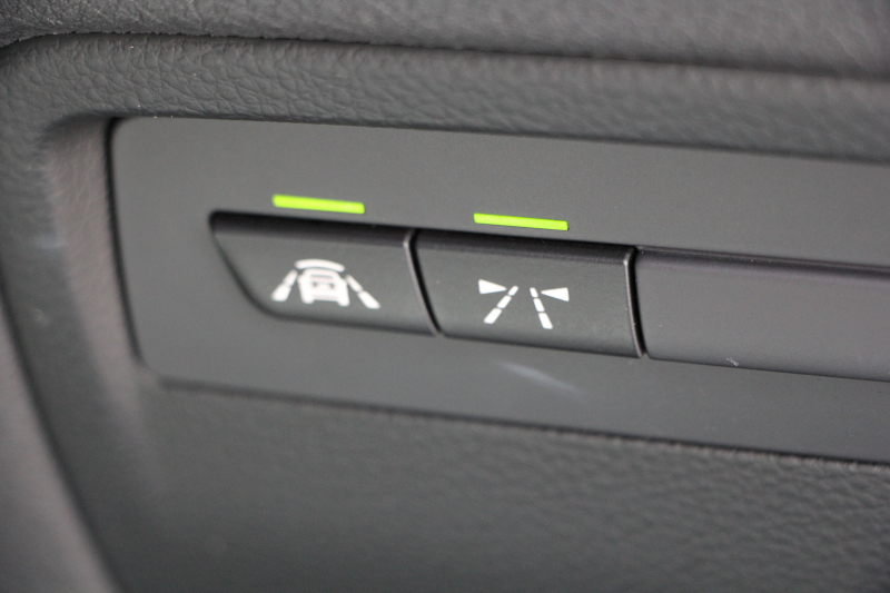 BMW 3シリーズ 320i ﾗｸﾞｼﾞｭｱﾘｰ 前期最終 追従ACC ﾋｰﾀｰ黒革 衝突軽減ﾌﾞﾚｰｷ 車線逸脱警告 歩行者警告 ﾌﾙｾｸﾞTV ﾀｯﾁﾊﾟｯﾄﾞ対応iﾄﾞﾗｲﾌﾞHDDﾅﾋﾞBｶﾒﾗ Bluetooth接続 ｽﾏｰﾄｷｰ ｷｾﾉﾝ ﾐﾗｰETC2.0 ECOPROﾓｰﾄﾞ8速AT 直噴ﾀｰﾎﾞｸﾛｰﾑﾗｲﾝｴｸｽﾃﾘｱ 2年保証