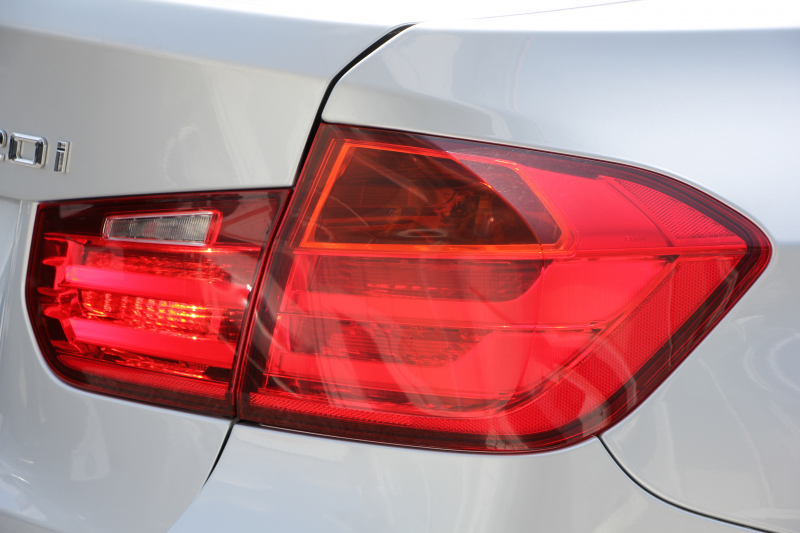 BMW 3シリーズ 320i ﾗｸﾞｼﾞｭｱﾘｰ 前期最終 追従ACC ﾋｰﾀｰ黒革 衝突軽減ﾌﾞﾚｰｷ 車線逸脱警告 歩行者警告 ﾌﾙｾｸﾞTV ﾀｯﾁﾊﾟｯﾄﾞ対応iﾄﾞﾗｲﾌﾞHDDﾅﾋﾞBｶﾒﾗ Bluetooth接続 ｽﾏｰﾄｷｰ ｷｾﾉﾝ ﾐﾗｰETC2.0 ECOPROﾓｰﾄﾞ8速AT 直噴ﾀｰﾎﾞｸﾛｰﾑﾗｲﾝｴｸｽﾃﾘｱ 2年保証