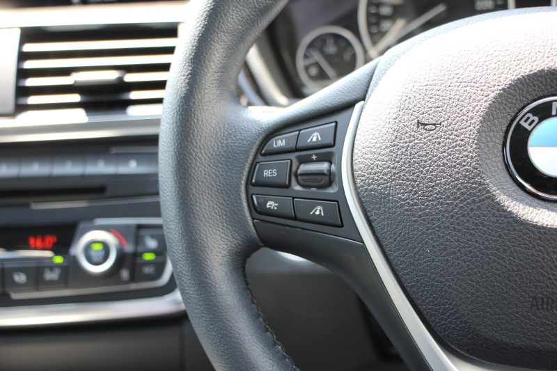 BMW 3シリーズ 320i ﾗｸﾞｼﾞｭｱﾘｰ 前期最終 追従ACC ﾋｰﾀｰ黒革 衝突軽減ﾌﾞﾚｰｷ 車線逸脱警告 歩行者警告 ﾌﾙｾｸﾞTV ﾀｯﾁﾊﾟｯﾄﾞ対応iﾄﾞﾗｲﾌﾞHDDﾅﾋﾞBｶﾒﾗ Bluetooth接続 ｽﾏｰﾄｷｰ ｷｾﾉﾝ ﾐﾗｰETC2.0 ECOPROﾓｰﾄﾞ8速AT 直噴ﾀｰﾎﾞｸﾛｰﾑﾗｲﾝｴｸｽﾃﾘｱ 2年保証