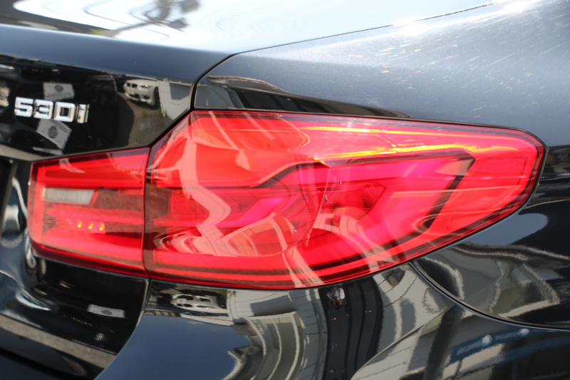 BMW 5シリーズ 530i Mｽﾎﾟｰﾂ ｲﾉﾍﾞｰｼｮﾝP 低走行4500km 高出力252馬力 ｻﾝﾙｰﾌ 全ﾋｰﾀｰ本革 HUD ﾜｲﾔﾚｽ充電 ｼﾞｪｽﾁｬｰC ﾃﾞｨｽﾌﾟﾚｲｷｰ 追従ACC ｽﾃｱﾘﾝｸﾞｻﾎﾟｰﾄ ﾀｯﾁ画面HDDﾅﾋﾞTV 360度ｶﾒﾗ 電動ﾄﾗﾝｸ LEDﾍｯﾄﾞﾗｲﾄ 2年保証