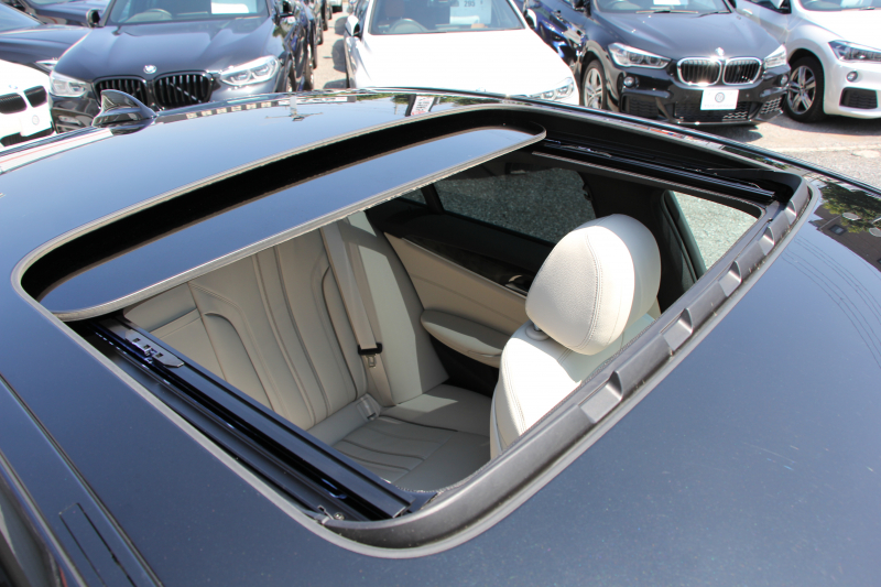 BMW 5シリーズ 530i Mｽﾎﾟｰﾂ ｲﾉﾍﾞｰｼｮﾝP 低走行4500km 高出力252馬力 ｻﾝﾙｰﾌ 全ﾋｰﾀｰ本革 HUD ﾜｲﾔﾚｽ充電 ｼﾞｪｽﾁｬｰC ﾃﾞｨｽﾌﾟﾚｲｷｰ 追従ACC ｽﾃｱﾘﾝｸﾞｻﾎﾟｰﾄ ﾀｯﾁ画面HDDﾅﾋﾞTV 360度ｶﾒﾗ 電動ﾄﾗﾝｸ LEDﾍｯﾄﾞﾗｲﾄ 2年保証