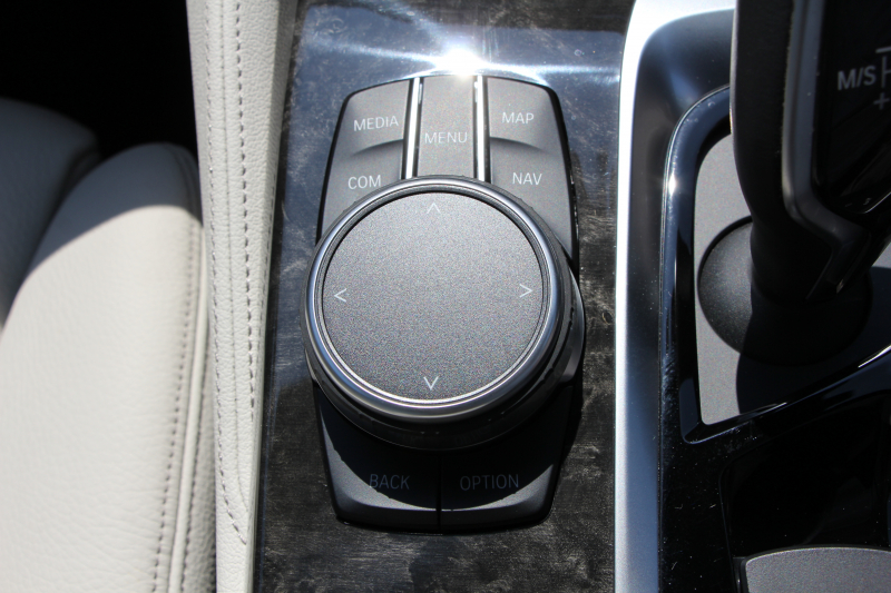 BMW 5シリーズ 530i Mｽﾎﾟｰﾂ ｲﾉﾍﾞｰｼｮﾝP 低走行4500km 高出力252馬力 ｻﾝﾙｰﾌ 全ﾋｰﾀｰ本革 HUD ﾜｲﾔﾚｽ充電 ｼﾞｪｽﾁｬｰC ﾃﾞｨｽﾌﾟﾚｲｷｰ 追従ACC ｽﾃｱﾘﾝｸﾞｻﾎﾟｰﾄ ﾀｯﾁ画面HDDﾅﾋﾞTV 360度ｶﾒﾗ 電動ﾄﾗﾝｸ LEDﾍｯﾄﾞﾗｲﾄ 2年保証