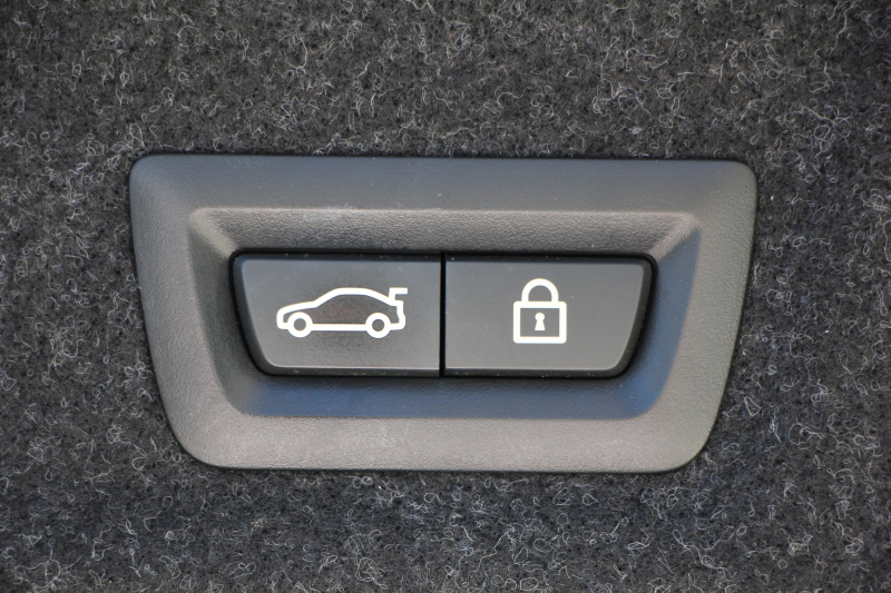 BMW 3シリーズ 320i Mｽﾎﾟｰﾂ ﾃﾞﾋﾞｭｰ&ｺﾝﾌｫｰﾄP 1ｵｰﾅ ﾋｰﾀｰ黒革 19AW Pｱｼｽﾄﾌﾟﾗｽ 360度ｶﾒﾗ ﾌﾙｾｸﾞTV BMWﾗｲﾌﾞｺｯｸﾋﾟｯﾄﾞﾀｯﾁﾊﾟﾈﾙ対応ﾅﾋﾞApplecarplay対応 電動ﾄﾗﾝｸ LEDﾍｯﾄﾞﾗｲﾄ LEDﾌｫｸﾞPｱｼｽﾄ 後退ｱｼｽﾄ Dｱｼｽﾄﾌﾟﾛ 追従ACC ｽﾃｱｻﾎﾟｰﾄ 2年保証