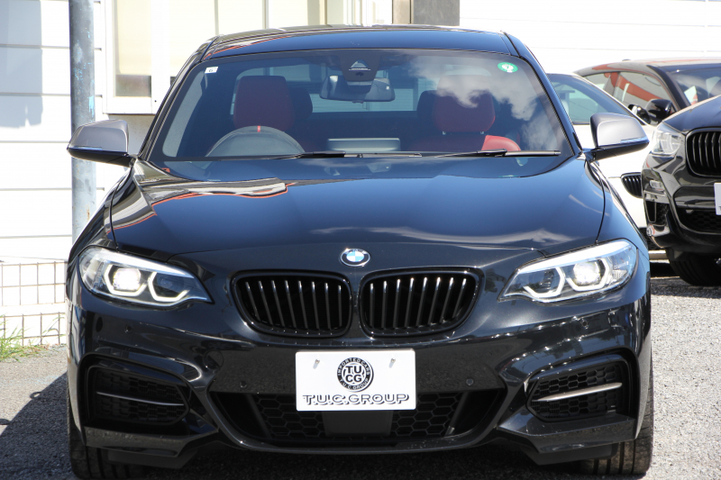 BMW 2シリーズ M240i ｸｰﾍﾟ後期 ﾌｪｲｽﾘﾌﾄ後 ﾋｰﾀｰ赤革 直6ﾀｰﾎﾞ340馬力 B58新ｴﾝｼﾞﾝ ｱﾀﾞﾌﾟﾃｨﾌﾞMｻｽ 追従ACC LEDﾍｯﾄﾞﾗｲﾄ&ﾃｰﾙ ﾀｯﾁ画面HDDﾅﾋﾞPｱｼｽﾄ 衝突軽減ﾌﾞﾚｰｷ 車線逸脱警告 歩行者警告 ﾊﾟﾄﾞﾙｼﾌﾄ ｽﾏｰﾄｷｰ 専用18AW&ﾌﾞﾚｰｷ 2年保証
