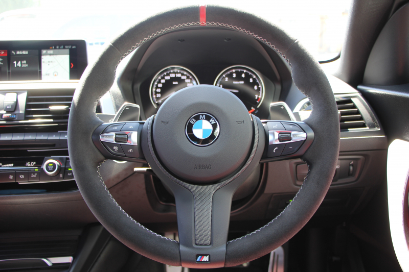 BMW 2シリーズ M240i ｸｰﾍﾟ後期 ﾌｪｲｽﾘﾌﾄ後 ﾋｰﾀｰ赤革 直6ﾀｰﾎﾞ340馬力 B58新ｴﾝｼﾞﾝ ｱﾀﾞﾌﾟﾃｨﾌﾞMｻｽ 追従ACC LEDﾍｯﾄﾞﾗｲﾄ&ﾃｰﾙ ﾀｯﾁ画面HDDﾅﾋﾞPｱｼｽﾄ 衝突軽減ﾌﾞﾚｰｷ 車線逸脱警告 歩行者警告 ﾊﾟﾄﾞﾙｼﾌﾄ ｽﾏｰﾄｷｰ 専用18AW&ﾌﾞﾚｰｷ 2年保証