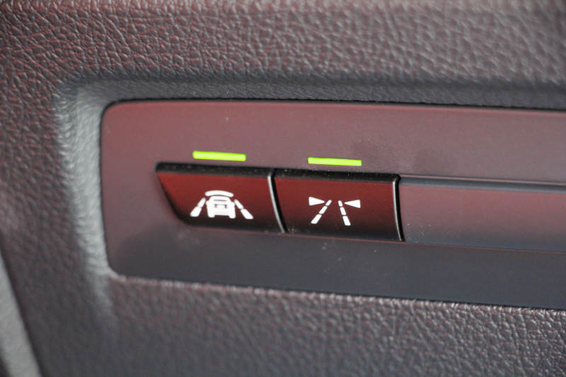 BMW 2シリーズ M240i ｸｰﾍﾟ後期 ﾌｪｲｽﾘﾌﾄ後 ﾋｰﾀｰ赤革 直6ﾀｰﾎﾞ340馬力 B58新ｴﾝｼﾞﾝ ｱﾀﾞﾌﾟﾃｨﾌﾞMｻｽ 追従ACC LEDﾍｯﾄﾞﾗｲﾄ&ﾃｰﾙ ﾀｯﾁ画面HDDﾅﾋﾞPｱｼｽﾄ 衝突軽減ﾌﾞﾚｰｷ 車線逸脱警告 歩行者警告 ﾊﾟﾄﾞﾙｼﾌﾄ ｽﾏｰﾄｷｰ 専用18AW&ﾌﾞﾚｰｷ 2年保証