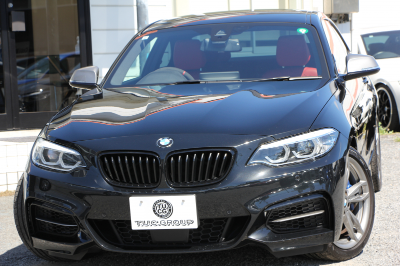 BMW 2シリーズ M240i ｸｰﾍﾟ後期 ﾌｪｲｽﾘﾌﾄ後 ﾋｰﾀｰ赤革 直6ﾀｰﾎﾞ340馬力 B58新ｴﾝｼﾞﾝ ｱﾀﾞﾌﾟﾃｨﾌﾞMｻｽ 追従ACC LEDﾍｯﾄﾞﾗｲﾄ&ﾃｰﾙ ﾀｯﾁ画面HDDﾅﾋﾞPｱｼｽﾄ 衝突軽減ﾌﾞﾚｰｷ 車線逸脱警告 歩行者警告 ﾊﾟﾄﾞﾙｼﾌﾄ ｽﾏｰﾄｷｰ 専用18AW&ﾌﾞﾚｰｷ 2年保証