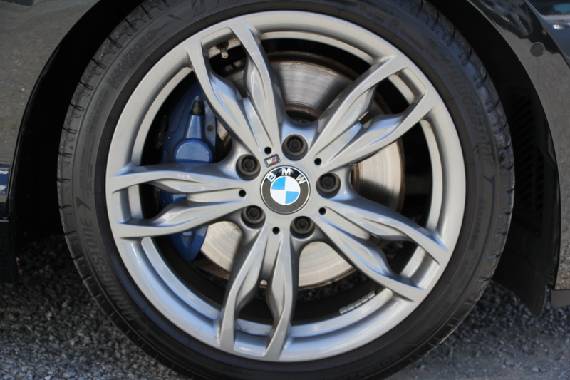 BMW 2シリーズ M240i ｸｰﾍﾟ後期 ﾌｪｲｽﾘﾌﾄ後 ﾋｰﾀｰ赤革 直6ﾀｰﾎﾞ340馬力 B58新ｴﾝｼﾞﾝ ｱﾀﾞﾌﾟﾃｨﾌﾞMｻｽ 追従ACC LEDﾍｯﾄﾞﾗｲﾄ&ﾃｰﾙ ﾀｯﾁ画面HDDﾅﾋﾞPｱｼｽﾄ 衝突軽減ﾌﾞﾚｰｷ 車線逸脱警告 歩行者警告 ﾊﾟﾄﾞﾙｼﾌﾄ ｽﾏｰﾄｷｰ 専用18AW&ﾌﾞﾚｰｷ 2年保証