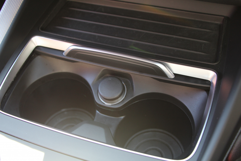 BMW 2シリーズ M240i ｸｰﾍﾟ後期 ﾌｪｲｽﾘﾌﾄ後 ﾋｰﾀｰ赤革 直6ﾀｰﾎﾞ340馬力 B58新ｴﾝｼﾞﾝ ｱﾀﾞﾌﾟﾃｨﾌﾞMｻｽ 追従ACC LEDﾍｯﾄﾞﾗｲﾄ&ﾃｰﾙ ﾀｯﾁ画面HDDﾅﾋﾞPｱｼｽﾄ 衝突軽減ﾌﾞﾚｰｷ 車線逸脱警告 歩行者警告 ﾊﾟﾄﾞﾙｼﾌﾄ ｽﾏｰﾄｷｰ 専用18AW&ﾌﾞﾚｰｷ 2年保証