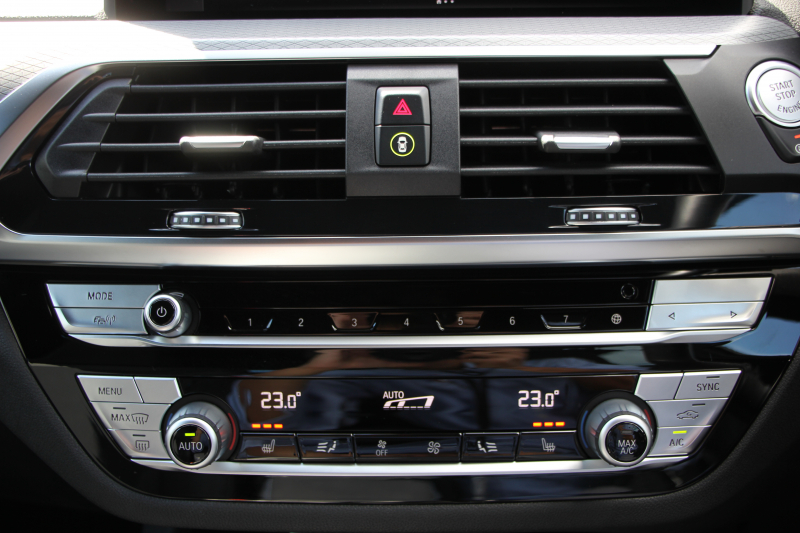 BMW X3 Xdrive20d Mｽﾎﾟｰﾂ 変更後ｲﾝﾃﾘｱ BMWﾗｲﾌﾞｺｯｸﾋﾟｯﾄ Applecarplay 新iﾄﾞﾗｲﾌﾞHDDﾅﾋﾞﾘｱｼｰﾄ可倒調整 HUD 追従ACC ｽﾃｱｻﾎﾟｰﾄ LEDﾍｯﾄﾞﾗｲﾄ ｵｰﾄﾊｲﾋﾞｰﾑ 360度ｶﾒﾗ ｵﾌﾟｼｮﾝ20AW ｼｰﾄﾋｰﾀｰ 電動ﾄﾗﾝｸ ﾊﾟﾄﾞﾙｼﾌﾄ ｽﾏｰﾄｷｰ 2年保証