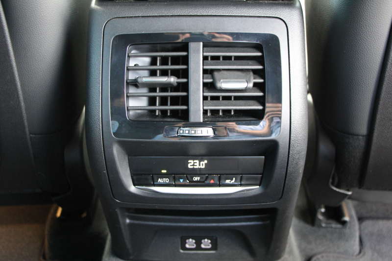 BMW X3 Xdrive20d Mｽﾎﾟｰﾂ 変更後ｲﾝﾃﾘｱ BMWﾗｲﾌﾞｺｯｸﾋﾟｯﾄ Applecarplay 新iﾄﾞﾗｲﾌﾞHDDﾅﾋﾞﾘｱｼｰﾄ可倒調整 HUD 追従ACC ｽﾃｱｻﾎﾟｰﾄ LEDﾍｯﾄﾞﾗｲﾄ ｵｰﾄﾊｲﾋﾞｰﾑ 360度ｶﾒﾗ ｵﾌﾟｼｮﾝ20AW ｼｰﾄﾋｰﾀｰ 電動ﾄﾗﾝｸ ﾊﾟﾄﾞﾙｼﾌﾄ ｽﾏｰﾄｷｰ 2年保証