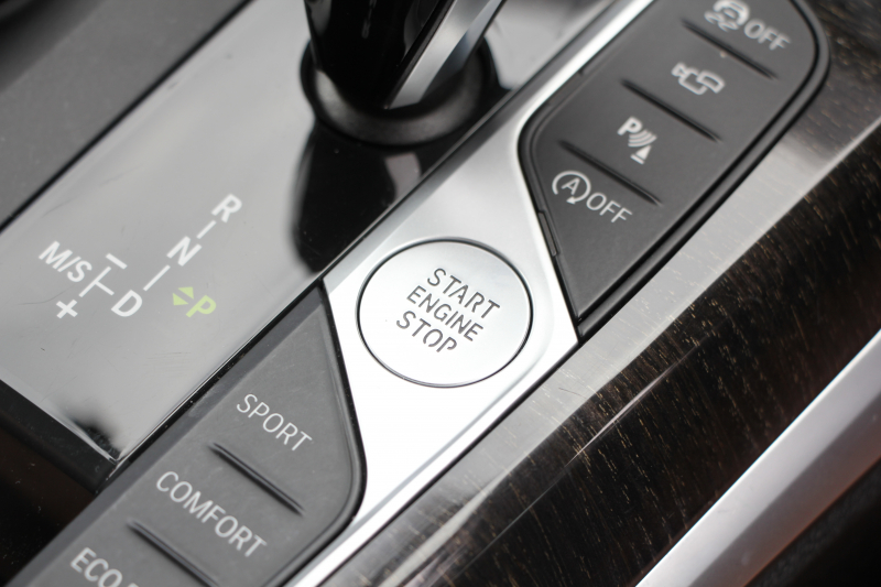 BMW 3シリーズ 320d Xdrive ﾂｰﾘﾝｸﾞMｽﾎﾟｰﾂ ﾊｲﾗｲﾝ ｺﾝﾌｫｰﾄP 4WD ｺﾆｬｯｸﾚｻﾞｰ ｼｰﾄﾋｰﾀｰ ﾗﾝﾊﾞｰｻﾎﾟｰﾄ Pｱｼｽﾄﾌﾟﾗｽ 360度ｶﾒﾗ 追従ACC ｽﾃｱﾘﾝｸﾞｻﾎﾟｰﾄ BMWﾗｲﾌﾞｺｯｸﾋﾟｯﾄﾞﾀｯﾁﾊﾟﾈﾙ対応新HDDﾅﾋﾞApplecarplay 電動ﾄﾗﾝｸ ｻﾃﾝﾓｰﾙ&ﾙｰﾌﾚｰﾙ 2年保証