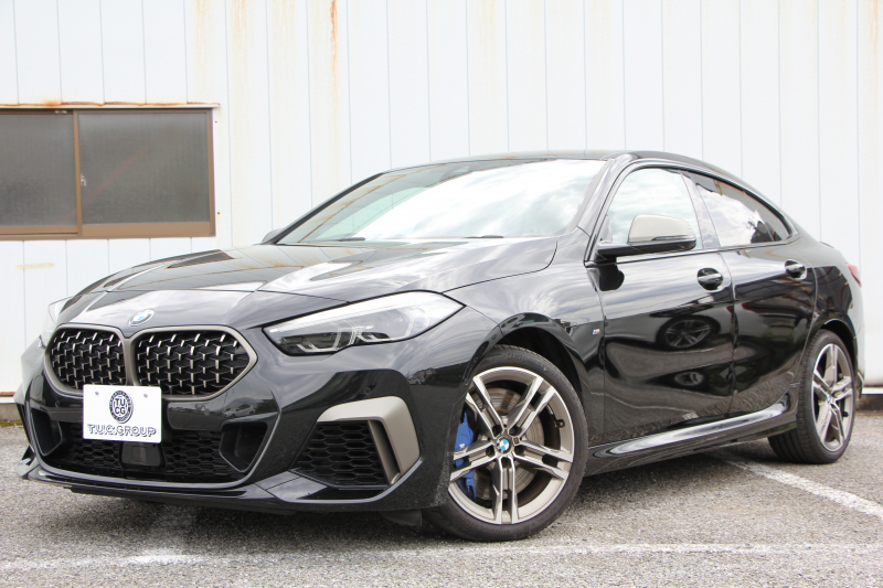 BMW 2シリーズ M235i Xdrive ｸﾞﾗﾝｸｰﾍﾟｾﾚｸﾄP 1ｵﾅ 新車保証 306馬力 4WD ｱﾀﾞﾌﾟﾃｨﾌﾞMｻｽ Mｽﾎﾟｰﾂｼｰﾄ Hi-fiｽﾋﾟｰｶｰ Mｽﾎﾟｰﾂﾌﾞﾚｰｷ 追従ACC 後退ｱｼｽﾄ LEDﾍｯﾄﾞﾗｲﾄ ｵｰﾄﾊｲﾋﾞｰﾑ 専用18AW Applecarplay対応 HDDﾅﾋﾞPｱｼｽﾄ BMWﾗｲﾌﾞｺｯｸﾋﾟｯﾄ