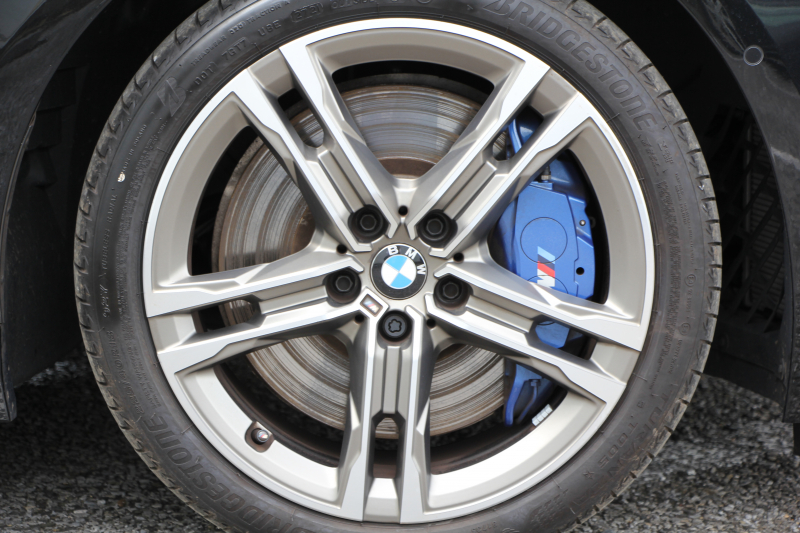 BMW 2シリーズ M235i Xdrive ｸﾞﾗﾝｸｰﾍﾟｾﾚｸﾄP 1ｵﾅ 新車保証 306馬力 4WD ｱﾀﾞﾌﾟﾃｨﾌﾞMｻｽ Mｽﾎﾟｰﾂｼｰﾄ Hi-fiｽﾋﾟｰｶｰ Mｽﾎﾟｰﾂﾌﾞﾚｰｷ 追従ACC 後退ｱｼｽﾄ LEDﾍｯﾄﾞﾗｲﾄ ｵｰﾄﾊｲﾋﾞｰﾑ 専用18AW Applecarplay対応 HDDﾅﾋﾞPｱｼｽﾄ BMWﾗｲﾌﾞｺｯｸﾋﾟｯﾄ