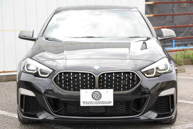 BMW 2シリーズ M235i Xdrive ｸﾞﾗﾝｸｰﾍﾟｾﾚｸﾄP 1ｵﾅ 新車保証 306馬力 4WD ｱﾀﾞﾌﾟﾃｨﾌﾞMｻｽ Mｽﾎﾟｰﾂｼｰﾄ Hi-fiｽﾋﾟｰｶｰ Mｽﾎﾟｰﾂﾌﾞﾚｰｷ 追従ACC 後退ｱｼｽﾄ LEDﾍｯﾄﾞﾗｲﾄ ｵｰﾄﾊｲﾋﾞｰﾑ 専用18AW Applecarplay対応 HDDﾅﾋﾞPｱｼｽﾄ BMWﾗｲﾌﾞｺｯｸﾋﾟｯﾄ