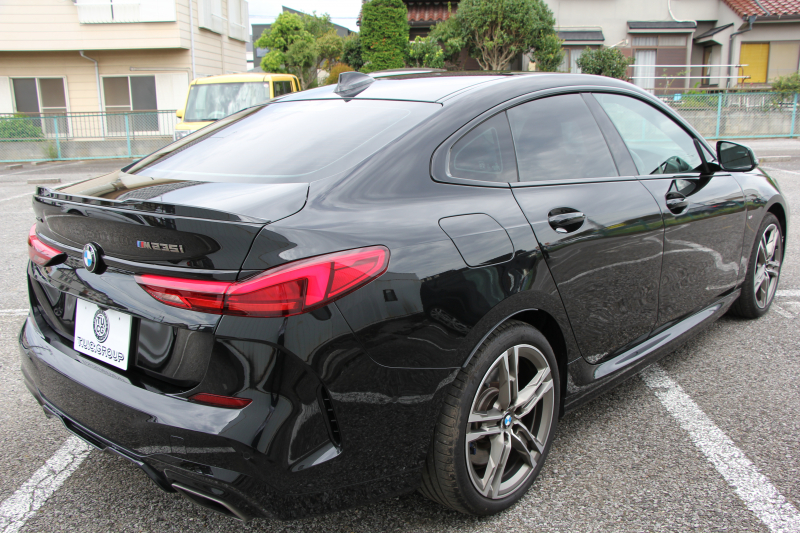 BMW 2シリーズ M235i Xdrive ｸﾞﾗﾝｸｰﾍﾟｾﾚｸﾄP 1ｵﾅ 新車保証 306馬力 4WD ｱﾀﾞﾌﾟﾃｨﾌﾞMｻｽ Mｽﾎﾟｰﾂｼｰﾄ Hi-fiｽﾋﾟｰｶｰ Mｽﾎﾟｰﾂﾌﾞﾚｰｷ 追従ACC 後退ｱｼｽﾄ LEDﾍｯﾄﾞﾗｲﾄ ｵｰﾄﾊｲﾋﾞｰﾑ 専用18AW Applecarplay対応 HDDﾅﾋﾞPｱｼｽﾄ BMWﾗｲﾌﾞｺｯｸﾋﾟｯﾄ