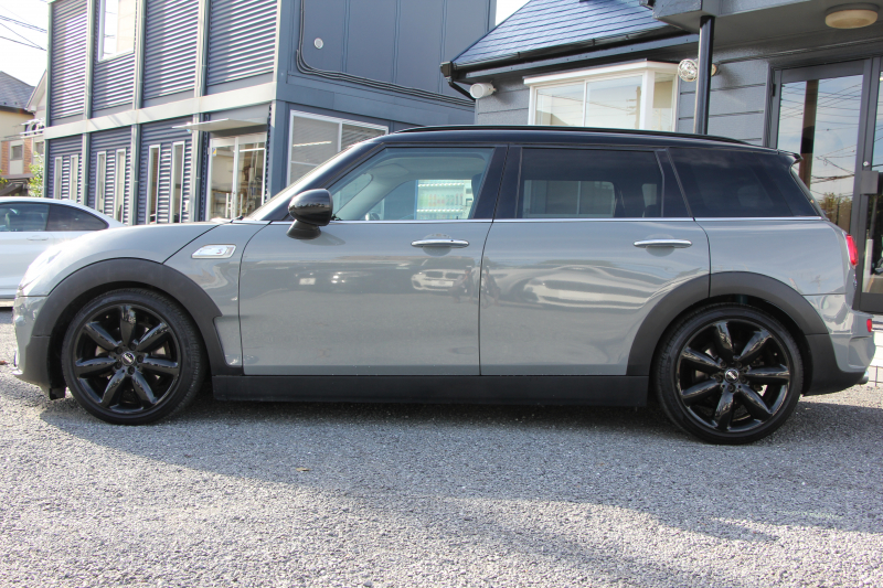 MINI(ミニ) ミニクラブマン ｸｰﾊﾟｰS 192馬力 8速AT ｲﾝﾃﾞｨｺﾞﾌﾞﾙｰﾚｻﾞｰ 追従ACC LEDﾍｯﾄﾞﾗｲﾄ&ﾌｫｸﾞ衝突軽減ﾌﾞﾚｰｷ 歩行者警告 ﾊｰﾏﾝｶｰﾄﾞﾝｻｳﾝﾄﾞｻﾝﾌﾟﾛﾃｸｼｮﾝｶﾞﾗｽ ｽﾏｰﾄｷｰ 純正HDDﾅﾋﾞBluetooth接続 Pｱｼｽﾄ MINIﾄﾞﾗｲﾋﾞﾝｸﾞﾓｰﾄﾞｴｷｻｲﾄﾒﾝﾄP BILSTEIN車高調 2年保証