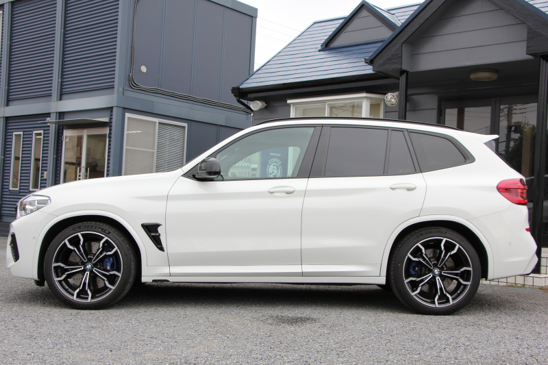 BMW Mシリーズ X3 ｺﾝﾍﾟﾃｨｼｮﾝ 4WD 510馬力 受注生産OPﾊﾟﾉﾗﾏｻﾝR ﾒﾘﾉﾌﾞﾗｯｸﾚｻﾞｰ 全ﾋｰﾀｰ ｱｸﾃｨﾌﾞﾍﾞﾝﾁﾚｰｼｮﾝ 8速ATﾄﾞﾗｲﾌﾞﾛｼﾞｯｸ ﾊｰﾏﾝｶｰﾄﾞﾝ HUD Mｽﾎﾟｰﾂｴｸﾞｿﾞｰｽﾄ 追従ACC HUD ﾃﾞｨｽﾌﾟﾚｲｷ- ｼﾞｪｽﾁｬｰC ﾘｱｼｰﾄ可倒調整 LEDﾍｯﾄﾞﾗｲﾄ 2年保証