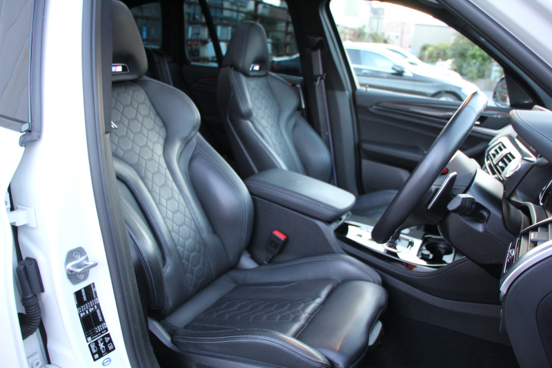 BMW Mシリーズ X3 ｺﾝﾍﾟﾃｨｼｮﾝ 4WD 510馬力 受注生産OPﾊﾟﾉﾗﾏｻﾝR ﾒﾘﾉﾌﾞﾗｯｸﾚｻﾞｰ 全ﾋｰﾀｰ ｱｸﾃｨﾌﾞﾍﾞﾝﾁﾚｰｼｮﾝ 8速ATﾄﾞﾗｲﾌﾞﾛｼﾞｯｸ ﾊｰﾏﾝｶｰﾄﾞﾝ HUD Mｽﾎﾟｰﾂｴｸﾞｿﾞｰｽﾄ 追従ACC HUD ﾃﾞｨｽﾌﾟﾚｲｷ- ｼﾞｪｽﾁｬｰC ﾘｱｼｰﾄ可倒調整 LEDﾍｯﾄﾞﾗｲﾄ 2年保証