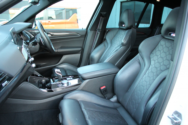 BMW Mシリーズ X3 ｺﾝﾍﾟﾃｨｼｮﾝ 4WD 510馬力 受注生産OPﾊﾟﾉﾗﾏｻﾝR ﾒﾘﾉﾌﾞﾗｯｸﾚｻﾞｰ 全ﾋｰﾀｰ ｱｸﾃｨﾌﾞﾍﾞﾝﾁﾚｰｼｮﾝ 8速ATﾄﾞﾗｲﾌﾞﾛｼﾞｯｸ ﾊｰﾏﾝｶｰﾄﾞﾝ HUD Mｽﾎﾟｰﾂｴｸﾞｿﾞｰｽﾄ 追従ACC HUD ﾃﾞｨｽﾌﾟﾚｲｷ- ｼﾞｪｽﾁｬｰC ﾘｱｼｰﾄ可倒調整 LEDﾍｯﾄﾞﾗｲﾄ 2年保証