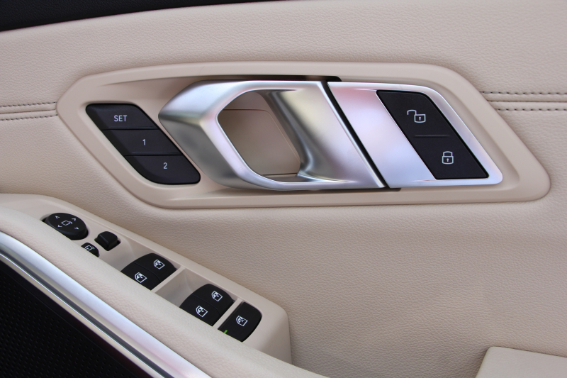 BMW 3シリーズ 320d Xdrive ﾂｰﾘﾝｸﾞﾊｲﾗｲﾝ ｺﾝﾌｫｰﾄ&ﾌﾟﾗｽP 4WD 1ｵｰﾅ ｷｬﾝﾍﾞﾗﾍﾞｰｼﾞｭﾚｻﾞｰ ｼｰﾄﾋｰﾀｰ ﾗﾝﾊﾞｰｻﾎﾟｰﾄ Pｱｼｽﾄﾌﾟﾗｽ 360度ｶﾒﾗ 追従ACC ｽﾃｱﾘﾝｸﾞｻﾎﾟｰﾄ Applecarplay対応 LEDﾍｯﾄﾞﾗｲﾄ ﾀｯﾁ画面HDDﾅﾋﾞBluetooth接続 2年保証