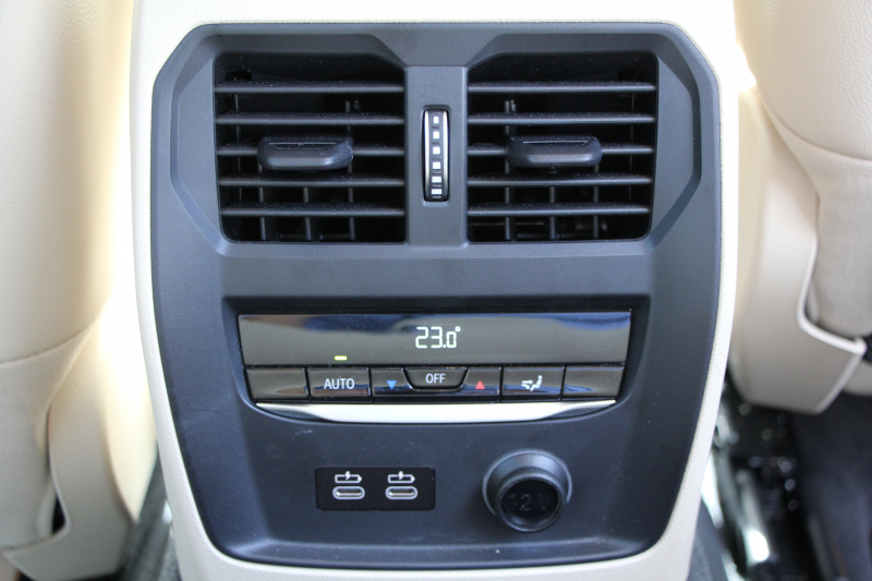 BMW 3シリーズ 320d Xdrive ﾂｰﾘﾝｸﾞﾊｲﾗｲﾝ ｺﾝﾌｫｰﾄ&ﾌﾟﾗｽP 4WD 1ｵｰﾅ ｷｬﾝﾍﾞﾗﾍﾞｰｼﾞｭﾚｻﾞｰ ｼｰﾄﾋｰﾀｰ ﾗﾝﾊﾞｰｻﾎﾟｰﾄ Pｱｼｽﾄﾌﾟﾗｽ 360度ｶﾒﾗ 追従ACC ｽﾃｱﾘﾝｸﾞｻﾎﾟｰﾄ Applecarplay対応 LEDﾍｯﾄﾞﾗｲﾄ ﾀｯﾁ画面HDDﾅﾋﾞBluetooth接続 2年保証