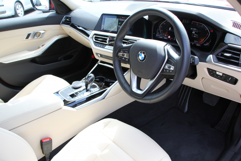 BMW 3シリーズ 320d Xdrive ﾂｰﾘﾝｸﾞﾊｲﾗｲﾝ ｺﾝﾌｫｰﾄ&ﾌﾟﾗｽP 4WD 1ｵｰﾅ ｷｬﾝﾍﾞﾗﾍﾞｰｼﾞｭﾚｻﾞｰ ｼｰﾄﾋｰﾀｰ ﾗﾝﾊﾞｰｻﾎﾟｰﾄ Pｱｼｽﾄﾌﾟﾗｽ 360度ｶﾒﾗ 追従ACC ｽﾃｱﾘﾝｸﾞｻﾎﾟｰﾄ Applecarplay対応 LEDﾍｯﾄﾞﾗｲﾄ ﾀｯﾁ画面HDDﾅﾋﾞBluetooth接続 2年保証