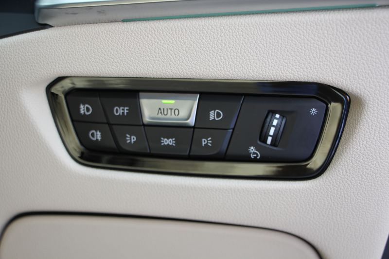 BMW 3シリーズ 320d Xdrive ﾂｰﾘﾝｸﾞﾊｲﾗｲﾝ ｺﾝﾌｫｰﾄ&ﾌﾟﾗｽP 4WD 1ｵｰﾅ ｷｬﾝﾍﾞﾗﾍﾞｰｼﾞｭﾚｻﾞｰ ｼｰﾄﾋｰﾀｰ ﾗﾝﾊﾞｰｻﾎﾟｰﾄ Pｱｼｽﾄﾌﾟﾗｽ 360度ｶﾒﾗ 追従ACC ｽﾃｱﾘﾝｸﾞｻﾎﾟｰﾄ Applecarplay対応 LEDﾍｯﾄﾞﾗｲﾄ ﾀｯﾁ画面HDDﾅﾋﾞBluetooth接続 2年保証