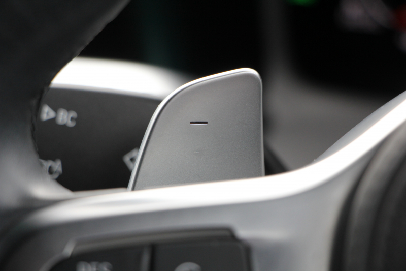 BMW 3シリーズ 320d Xdrive Mｽﾎﾟｰﾂ ｺﾝﾌｫｰﾄP 4WD 1ｵ-ﾅ Pｱｼｽﾄﾌﾟﾗｽ 360度ｶﾒﾗ BMWﾗｲﾌﾞｺｯｸﾋﾟｯﾄﾞﾀｯﾁ画面ﾅﾋﾞApplecarplay対応 ﾜｲﾔﾚｽ充電 LEDﾍｯﾄﾞﾗｲﾄ ｵｰﾄﾊｲﾋﾞｰﾑ 追従ACC ｽﾃｱﾘﾝｸﾞｻﾎﾟｰﾄ ﾚｰﾝﾁｪﾝｼﾞ警告 ｼｰﾄﾋｰﾀｰ 2年保証