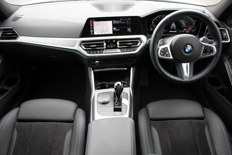 BMW 3シリーズ 320d Xdrive Mｽﾎﾟｰﾂ ｺﾝﾌｫｰﾄP 4WD 1ｵ-ﾅ Pｱｼｽﾄﾌﾟﾗｽ 360度ｶﾒﾗ BMWﾗｲﾌﾞｺｯｸﾋﾟｯﾄﾞﾀｯﾁ画面ﾅﾋﾞApplecarplay対応 ﾜｲﾔﾚｽ充電 LEDﾍｯﾄﾞﾗｲﾄ ｵｰﾄﾊｲﾋﾞｰﾑ 追従ACC ｽﾃｱﾘﾝｸﾞｻﾎﾟｰﾄ ﾚｰﾝﾁｪﾝｼﾞ警告 ｼｰﾄﾋｰﾀｰ 2年保証