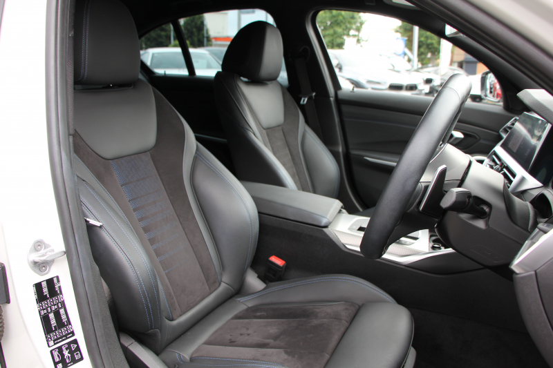 BMW 3シリーズ 320d Xdrive Mｽﾎﾟｰﾂ ｺﾝﾌｫｰﾄP 4WD 1ｵ-ﾅ Pｱｼｽﾄﾌﾟﾗｽ 360度ｶﾒﾗ BMWﾗｲﾌﾞｺｯｸﾋﾟｯﾄﾞﾀｯﾁ画面ﾅﾋﾞApplecarplay対応 ﾜｲﾔﾚｽ充電 LEDﾍｯﾄﾞﾗｲﾄ ｵｰﾄﾊｲﾋﾞｰﾑ 追従ACC ｽﾃｱﾘﾝｸﾞｻﾎﾟｰﾄ ﾚｰﾝﾁｪﾝｼﾞ警告 ｼｰﾄﾋｰﾀｰ 2年保証