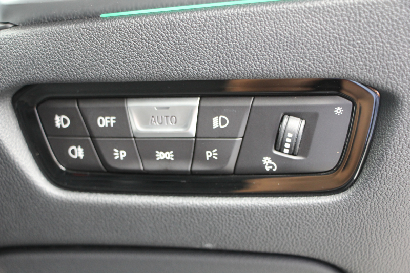 BMW 3シリーズ 320d Xdrive Mｽﾎﾟｰﾂ ｺﾝﾌｫｰﾄP 4WD 1ｵ-ﾅ Pｱｼｽﾄﾌﾟﾗｽ 360度ｶﾒﾗ BMWﾗｲﾌﾞｺｯｸﾋﾟｯﾄﾞﾀｯﾁ画面ﾅﾋﾞApplecarplay対応 ﾜｲﾔﾚｽ充電 LEDﾍｯﾄﾞﾗｲﾄ ｵｰﾄﾊｲﾋﾞｰﾑ 追従ACC ｽﾃｱﾘﾝｸﾞｻﾎﾟｰﾄ ﾚｰﾝﾁｪﾝｼﾞ警告 ｼｰﾄﾋｰﾀｰ 2年保証