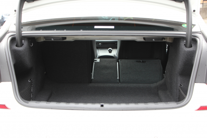 BMW 3シリーズ 320d Xdrive Mｽﾎﾟｰﾂ ｺﾝﾌｫｰﾄP 4WD 1ｵ-ﾅ Pｱｼｽﾄﾌﾟﾗｽ 360度ｶﾒﾗ BMWﾗｲﾌﾞｺｯｸﾋﾟｯﾄﾞﾀｯﾁ画面ﾅﾋﾞApplecarplay対応 ﾜｲﾔﾚｽ充電 LEDﾍｯﾄﾞﾗｲﾄ ｵｰﾄﾊｲﾋﾞｰﾑ 追従ACC ｽﾃｱﾘﾝｸﾞｻﾎﾟｰﾄ ﾚｰﾝﾁｪﾝｼﾞ警告 ｼｰﾄﾋｰﾀｰ 2年保証