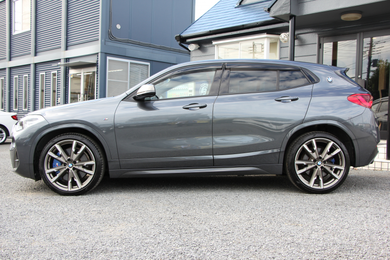 BMW X2 M35i ｺﾝﾌｫｰﾄP 4WD 306馬力 ﾏｸﾞﾏﾚｯﾄﾞﾚｻﾞｰ Mｽﾎﾟｰﾂｼｰﾄ ｼｰﾄﾋｰﾀｰ ｵﾌﾟｼｮﾝ20AW 追従ACC HUD LEDﾍｯﾄﾞﾗｲﾄ 電動ﾄﾗﾝｸ Pｱｼｽﾄ Mｽﾎﾟｰﾂﾌﾞﾚｰｷ Mﾘｱｽﾎﾟｲﾗｰ 専用ﾃﾞﾌ ﾀｯﾁ画面HDDﾅﾋﾞBluetooth接続 ﾊﾟﾄﾞﾙｼﾌﾄ 2年保証