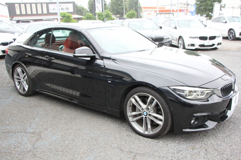 BMW 4シリーズ 440i ｶﾌﾞﾘｵﾚ Mｽﾎﾟｰﾂ ﾌﾟﾗｽP 後期 ﾌｪｲｽﾘﾌﾄ後 ﾋｰﾀｰ赤革 B58新ｴﾝｼﾞﾝ 326馬力 HUD 追従ACC ﾚｰﾝﾁｪﾝｼﾞ警告 ﾊｰﾏﾝｶｰﾄﾞﾝｻﾗｳﾝﾄﾞ19AW ﾀｯﾁ画面HDDﾅﾋﾞTV LEDﾍｯﾄﾞﾗｲﾄ＆ﾃｰﾙ TOPﾋﾞｭｰｶﾒﾗ Pｱｼｽﾄ 衝突軽減ﾌﾞﾚｰｷ 2年保証