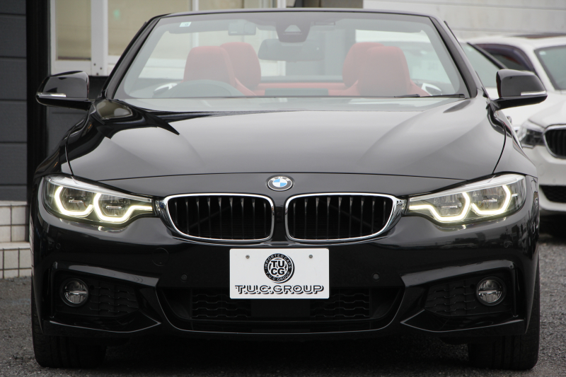 BMW 4シリーズ 440i ｶﾌﾞﾘｵﾚ Mｽﾎﾟｰﾂ ﾌﾟﾗｽP 後期 ﾌｪｲｽﾘﾌﾄ後 ﾋｰﾀｰ赤革 B58新ｴﾝｼﾞﾝ 326馬力 HUD 追従ACC ﾚｰﾝﾁｪﾝｼﾞ警告 ﾊｰﾏﾝｶｰﾄﾞﾝｻﾗｳﾝﾄﾞ19AW ﾀｯﾁ画面HDDﾅﾋﾞTV LEDﾍｯﾄﾞﾗｲﾄ＆ﾃｰﾙ TOPﾋﾞｭｰｶﾒﾗ Pｱｼｽﾄ 衝突軽減ﾌﾞﾚｰｷ 2年保証