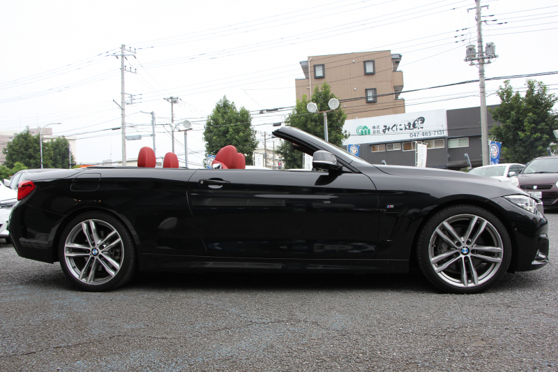 BMW 4シリーズ 440i ｶﾌﾞﾘｵﾚ Mｽﾎﾟｰﾂ ﾌﾟﾗｽP 後期 ﾌｪｲｽﾘﾌﾄ後 ﾋｰﾀｰ赤革 B58新ｴﾝｼﾞﾝ 326馬力 HUD 追従ACC ﾚｰﾝﾁｪﾝｼﾞ警告 ﾊｰﾏﾝｶｰﾄﾞﾝｻﾗｳﾝﾄﾞ19AW ﾀｯﾁ画面HDDﾅﾋﾞTV LEDﾍｯﾄﾞﾗｲﾄ＆ﾃｰﾙ TOPﾋﾞｭｰｶﾒﾗ Pｱｼｽﾄ 衝突軽減ﾌﾞﾚｰｷ 2年保証