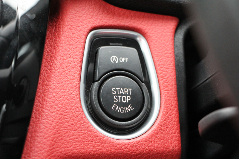 BMW 4シリーズ 440i ｶﾌﾞﾘｵﾚ Mｽﾎﾟｰﾂ ﾌﾟﾗｽP 後期 ﾌｪｲｽﾘﾌﾄ後 ﾋｰﾀｰ赤革 B58新ｴﾝｼﾞﾝ 326馬力 HUD 追従ACC ﾚｰﾝﾁｪﾝｼﾞ警告 ﾊｰﾏﾝｶｰﾄﾞﾝｻﾗｳﾝﾄﾞ19AW ﾀｯﾁ画面HDDﾅﾋﾞTV LEDﾍｯﾄﾞﾗｲﾄ＆ﾃｰﾙ TOPﾋﾞｭｰｶﾒﾗ Pｱｼｽﾄ 衝突軽減ﾌﾞﾚｰｷ 2年保証